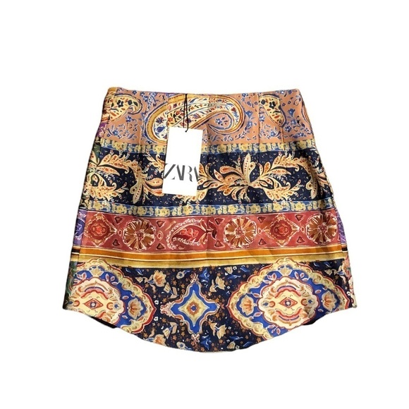 Dresses & Skirts - ZARA skirt womens NWT